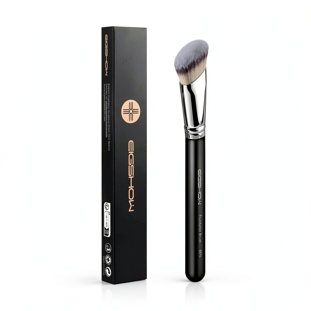 EIGSHOWBEAUTY concealer brushes displayed on a vanity table