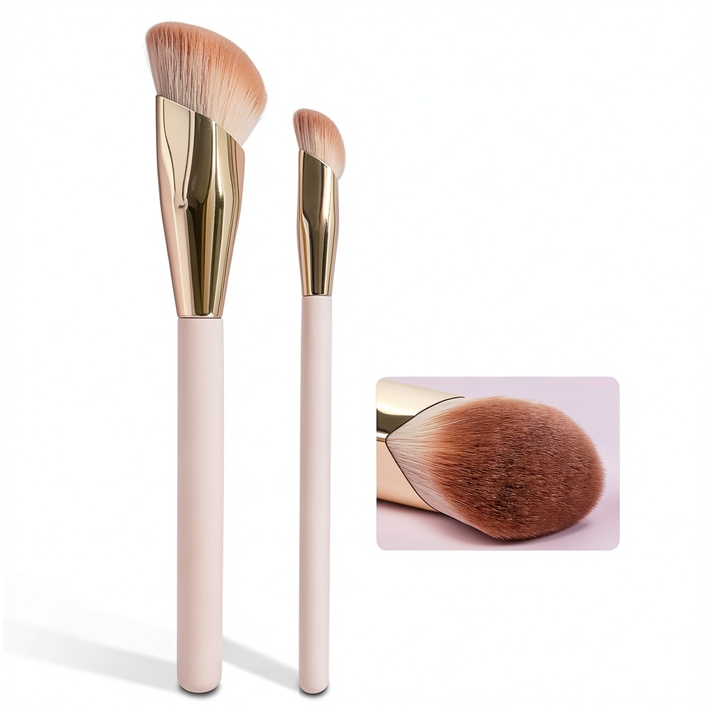SEINGTOOM angled concealer brush applied on a model's face